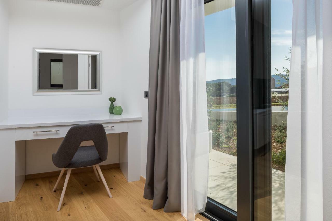 Luxury Apartments Baotic Trogir Buitenkant foto