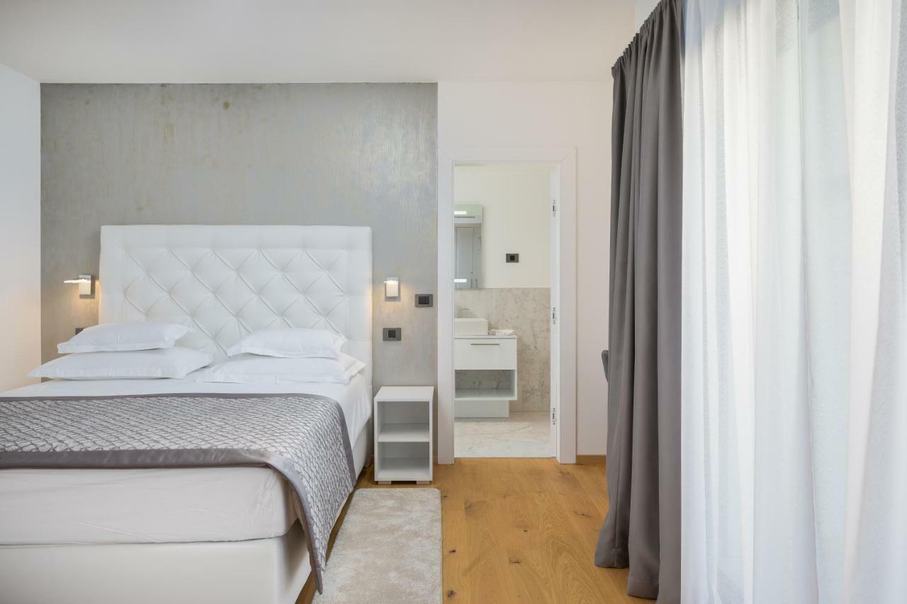 Luxury Apartments Baotic Trogir Buitenkant foto