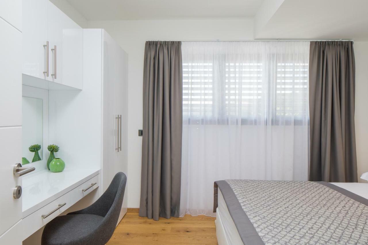 Luxury Apartments Baotic Trogir Buitenkant foto