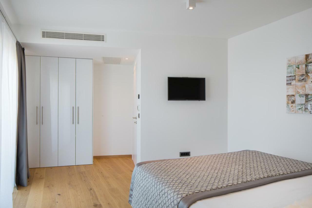 Luxury Apartments Baotic Trogir Buitenkant foto